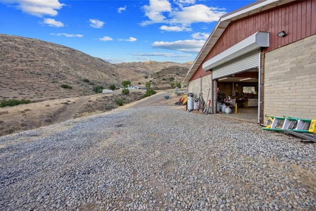 6931 Sierra, Agua Dulce, CA 91390 — photo 65 of 75