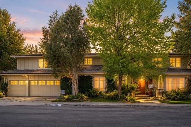 16201 Meadowcrest Road, Sherman Oaks, CA 91403 — photo 2 of 73