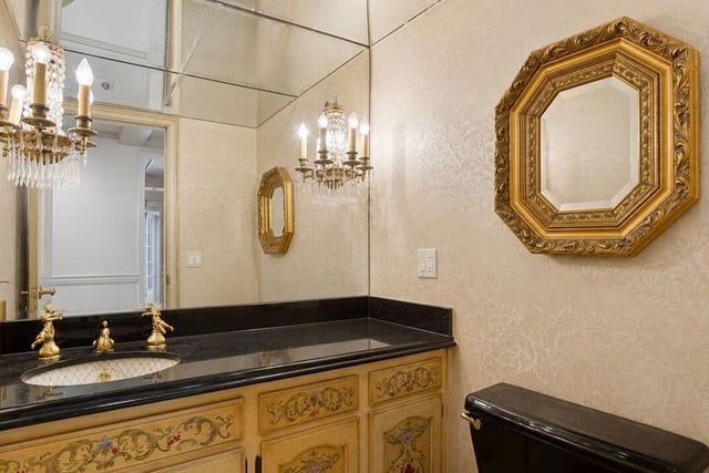 16201 Meadowcrest Road, Sherman Oaks, CA 91403 — photo 23 of 73
