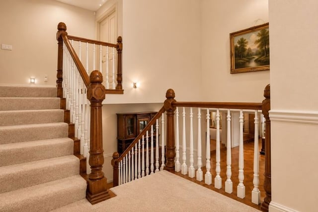 16201 Meadowcrest Road, Sherman Oaks, CA 91403 — photo 24 of 73