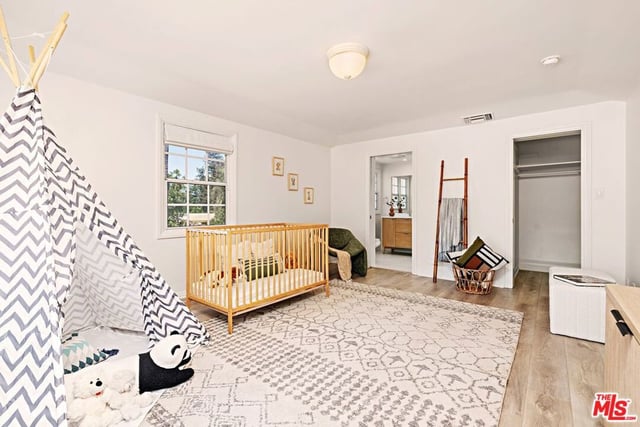 17534 Corinthian Drive, Encino, CA 91316 — photo 25 of 34