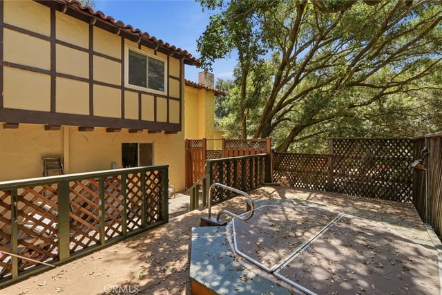 736 Crater Oak Drive, Calabasas, CA 91302 — photo 18 of 44