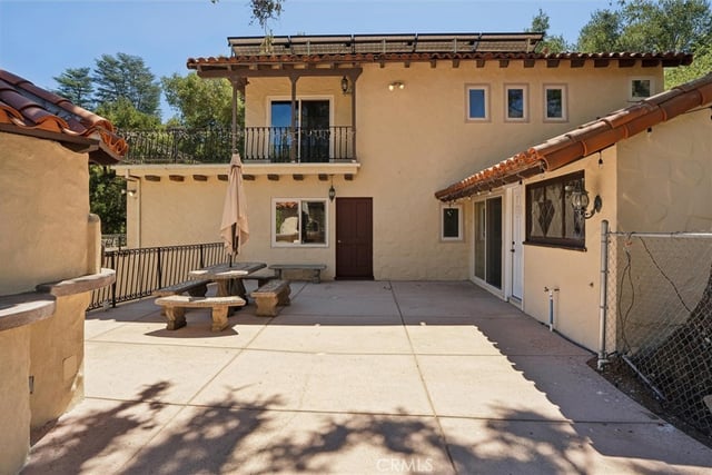736 Crater Oak Drive, Calabasas, CA 91302 — photo 2 of 44