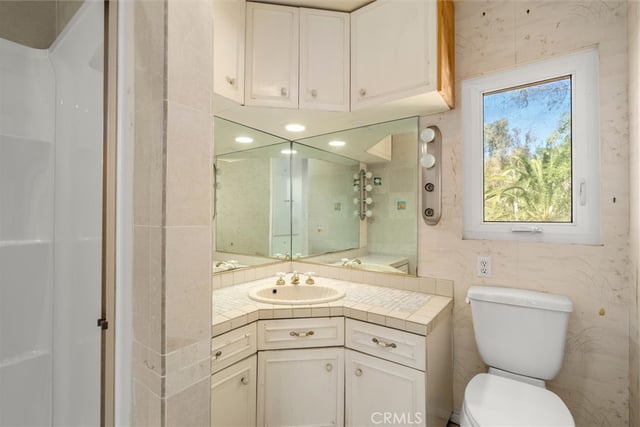736 Crater Oak Drive, Calabasas, CA 91302 — photo 35 of 44