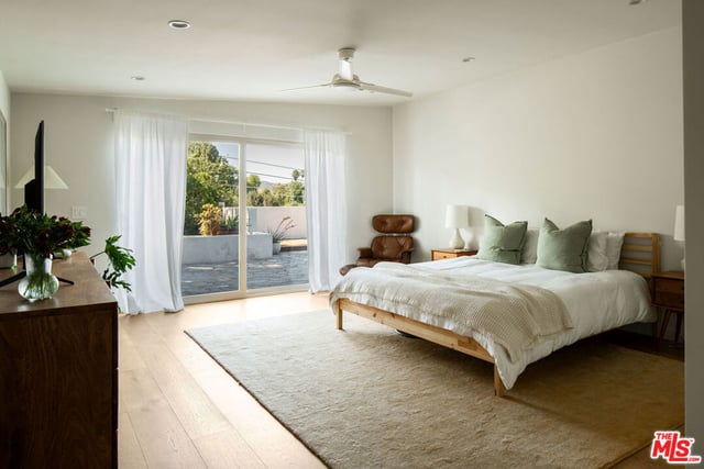 23811 Berdon Street, Woodland Hills, CA 91367 — photo 19 of 51