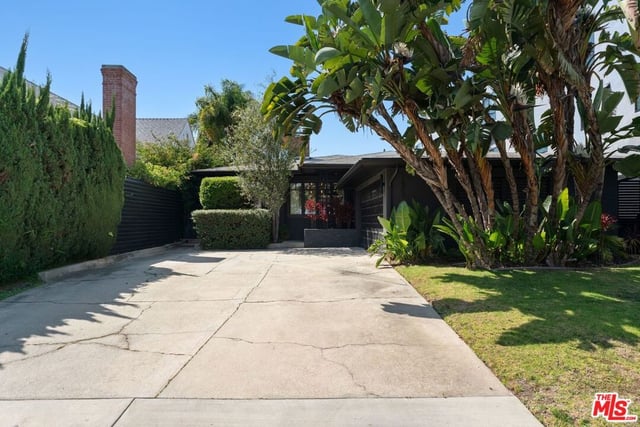 1903 Preuss Road, Los Angeles, CA 90034 — photo 4 of 44