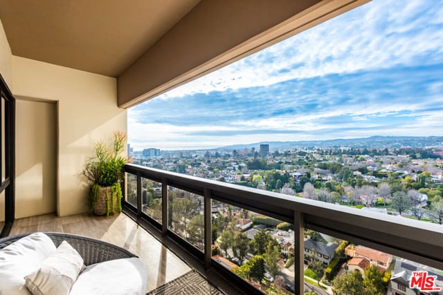 10445 Wilshire Boulevard 1905, Los Angeles, CA 90024 — photo 32 of 74