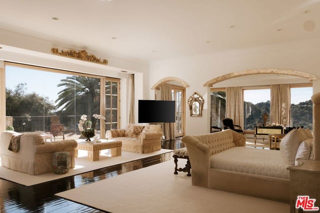 12300 Mulholland, Beverly Hills, CA 90210 — photo 17 of 42