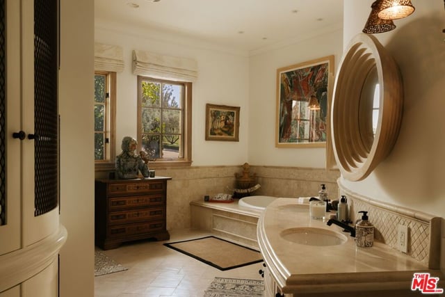 12300 Mulholland, Beverly Hills, CA 90210 — photo 25 of 42