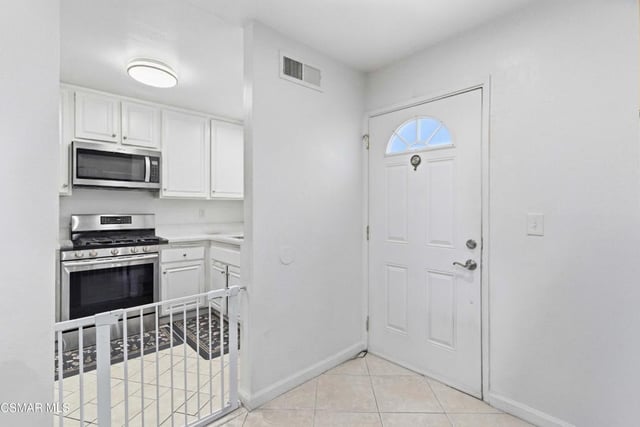 3444 Lockwood Court 18, Simi Valley, CA 93063 — photo 10 of 36