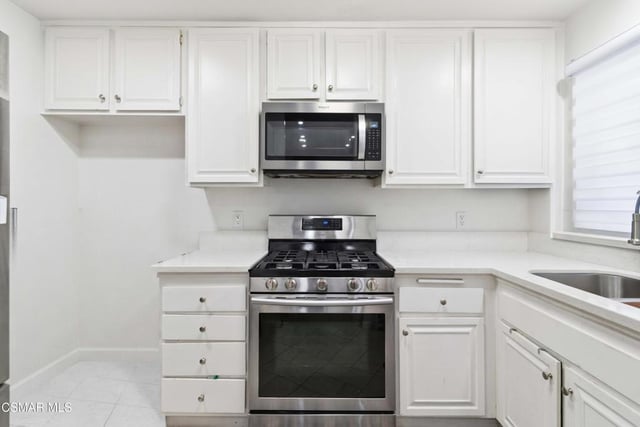 3444 Lockwood Court 18, Simi Valley, CA 93063 — photo 12 of 36