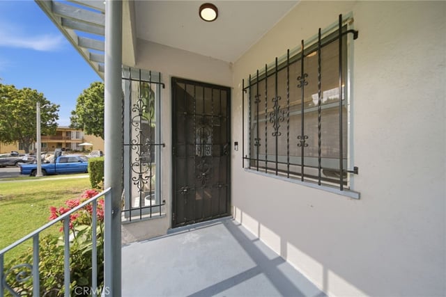 5651 Clemson Street, Los Angeles, CA 90016 — photo 24 of 34