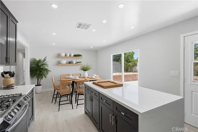 6289 Dana Avenue, Simi Valley, CA 93063 — photo 10 of 32