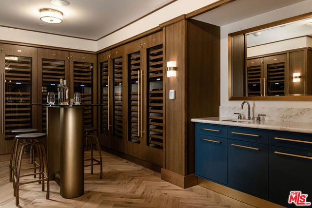 8420 W Sunset Boulevard 801, West Hollywood, CA 90069 — photo 14 of 27