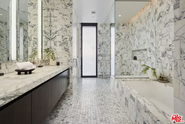 8420 W Sunset Boulevard 801, West Hollywood, CA 90069 — photo 4 of 27