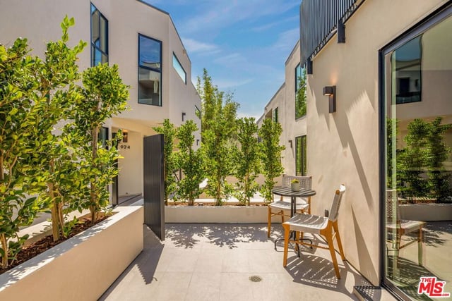 922 West Knoll Drive, West Hollywood, CA 90069 — photo 23 of 46