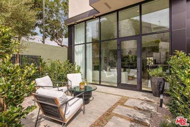 922 West Knoll Drive, West Hollywood, CA 90069 — photo 7 of 46
