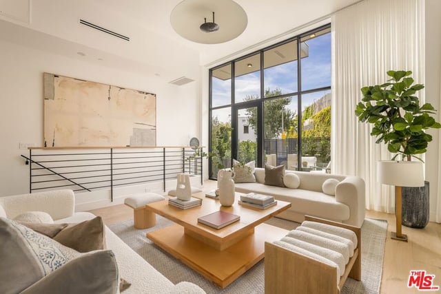 922 West Knoll Drive, West Hollywood, CA 90069 — photo 9 of 46