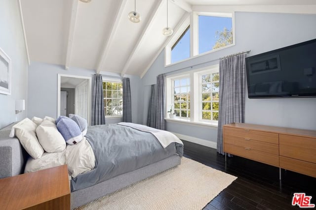 357 Crown Drive, Los Angeles, CA 90049 — photo 11 of 23