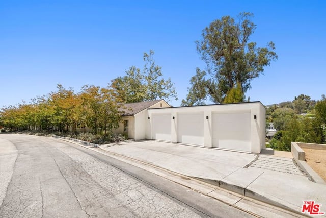 357 Crown Drive, Los Angeles, CA 90049 — photo 20 of 23
