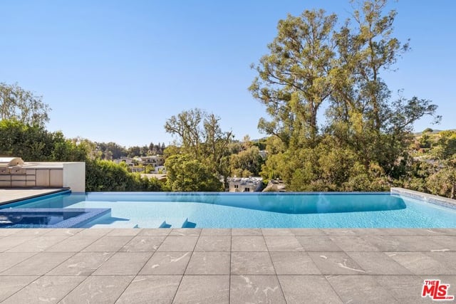 357 Crown Drive, Los Angeles, CA 90049 — photo 7 of 23