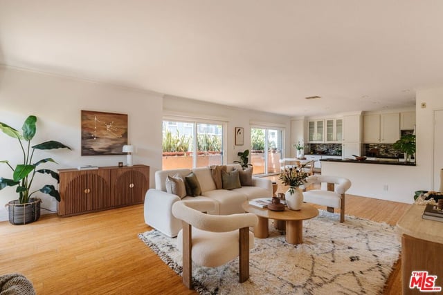 10760 Missouri Avenue 102, Los Angeles, CA 90025 — photo 2 of 26