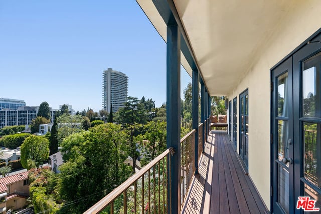 9140 St Ives Drive, Los Angeles, CA 90069 — photo 37 of 74