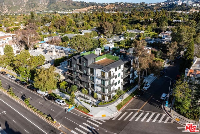 10352 Riverside Drive 103A, Toluca Lake, CA 91602 — photo 37 of 51