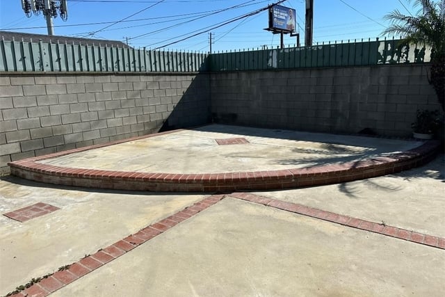 1424 W 113th, Los Angeles, CA 90047 — photo 16 of 20