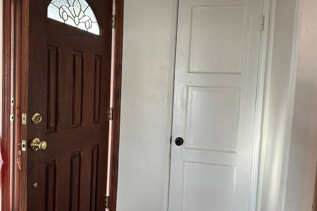 1424 W 113th, Los Angeles, CA 90047 — photo 3 of 20