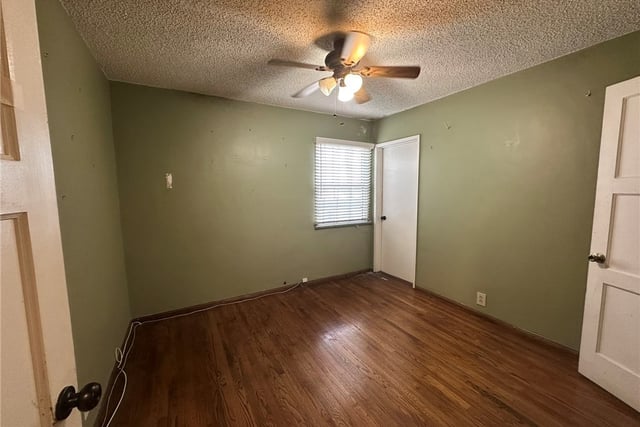 1424 W 113th, Los Angeles, CA 90047 — photo 4 of 20