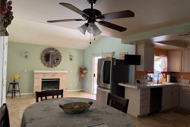 28243 Royal, Castaic, CA 91384 — photo 8 of 26