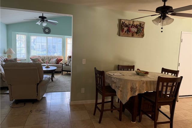 28243 Royal, Castaic, CA 91384 — photo 9 of 26