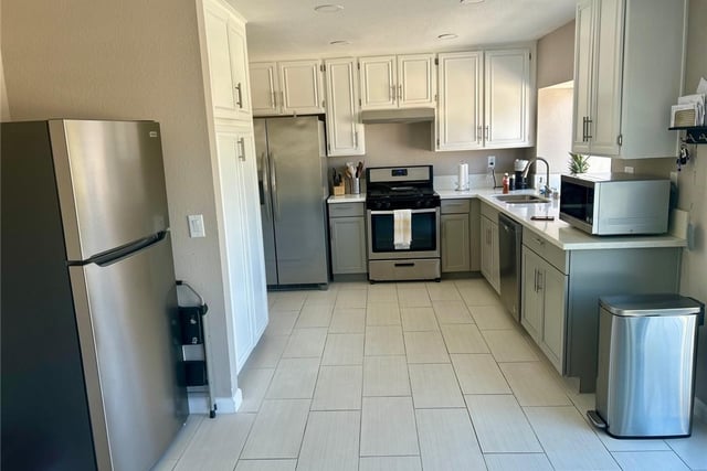 4855 Opal, Palmdale, CA 93552 — photo 4 of 14