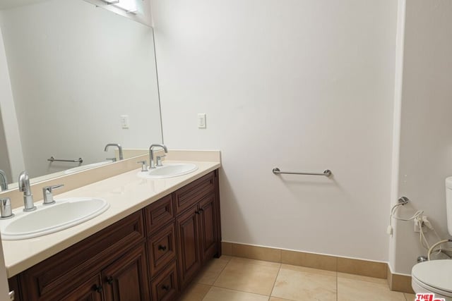 1026 S Oxford Avenue 204, Los Angeles, CA 90006 — photo 2 of 10