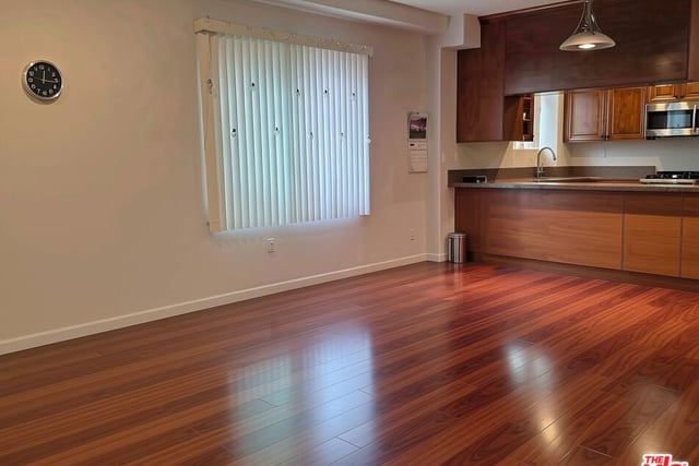1026 S Oxford Avenue 204, Los Angeles, CA 90006 — photo 7 of 10