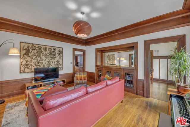 1812 S Bronson Avenue, Los Angeles, CA 90019 — photo 13 of 48