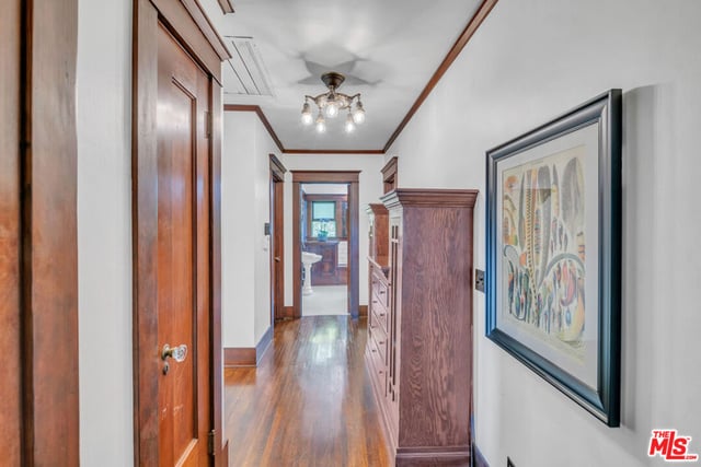 1812 S Bronson Avenue, Los Angeles, CA 90019 — photo 25 of 48