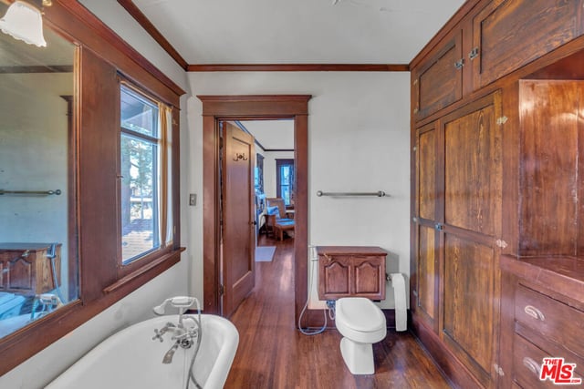 1812 S Bronson Avenue, Los Angeles, CA 90019 — photo 35 of 48