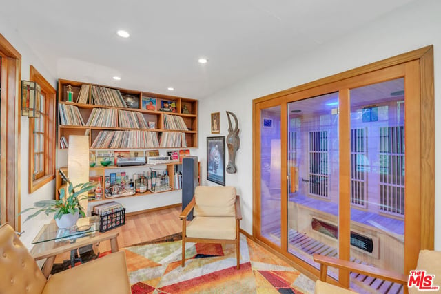 1812 S Bronson Avenue, Los Angeles, CA 90019 — photo 40 of 48