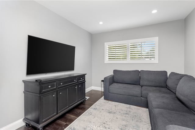 21809 Martinez, Woodland Hills, CA 91364 — photo 16 of 34