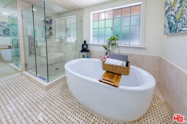 3827 Berry Drive, Studio City, CA 91604 — photo 20 of 34