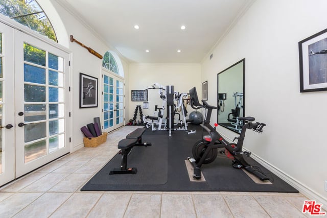 3827 Berry Drive, Studio City, CA 91604 — photo 25 of 34