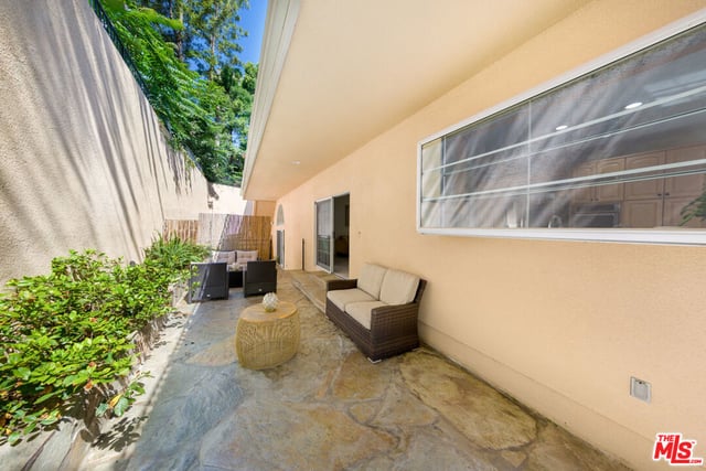 3827 Berry Drive, Studio City, CA 91604 — photo 29 of 34