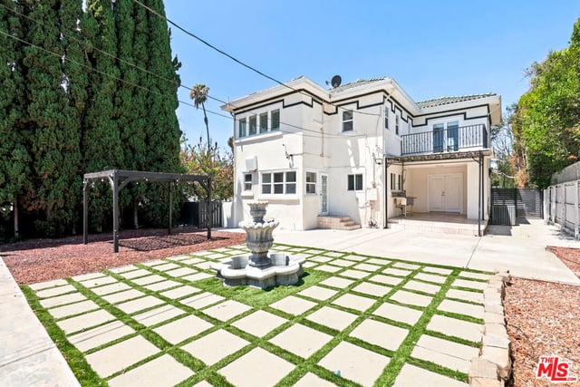 570 S Van Ness Avenue, Los Angeles, CA 90020 — photo 31 of 34