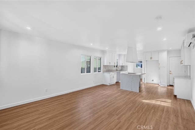 2106 W 94th Pl, Los Angeles, CA 90047 — photo 10 of 51