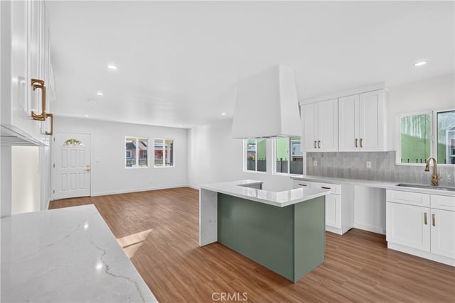 2106 W 94th Pl, Los Angeles, CA 90047 — photo 11 of 51
