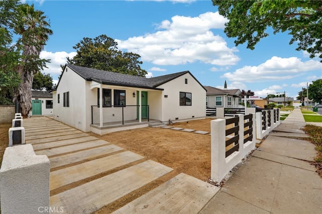 2106 W 94th Pl, Los Angeles, CA 90047 — photo 47 of 51