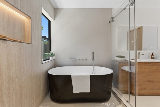 5500 Fenwood, Woodland Hills, CA 91367 — photo 39 of 73