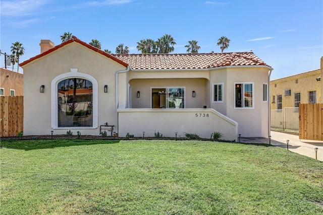 5738 S Mullen Avenue, Los Angeles, CA 90043 — photo 2 of 34